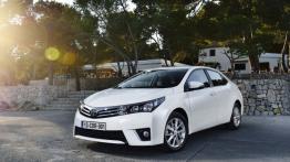 Toyota Corolla XI (E160) - wersja europejska - widok z przodu