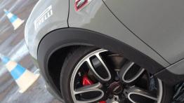 Mini 3d John Cooper Works, 2.0 231 KM - galeria redakcyjna - lewe przednie nadkole