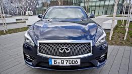 Infiniti Q70 2.2d 170 KM - galeria redakcyjna - widok z przodu