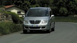 Lancia Phedra - widok z przodu