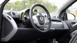 Smart fortwo electric drive - galeria redakcyjna - kierownica