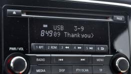 Mitsubishi Outlander III SUV 2.0 SOHC MIVEC 147KM - galeria redakcyjna - radio/cd/panel lcd