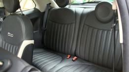 Fiat 500 II 1.3 Multijet 16V 95KM - galeria redakcyjna - tylna kanapa