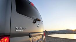 Nissan NV200 Evalia - tył - inne ujęcie