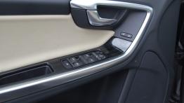 Volvo V60 Facelifting Plug-in Hybrid - galeria redakcyjna - drzwi kierowcy od wewnątrz