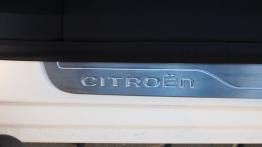 Citroen C4 II Hatchback 5d 2.0 HDi 150KM - galeria redakcyjna - listwa progowa