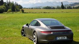 Porsche 911 (991) Carrera 4S Coupe 3.8 400KM - galeria redakcyjna - widok z tyłu