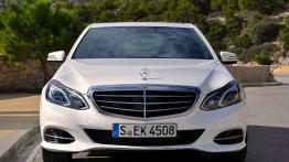 Mercedes Klasa E W212 Facelifting - galeria redakcyjna - widok z przodu