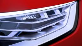 Audi A1 Sportback Facelifting TFSI - galeria redakcyjna - prawy przedni reflektor - włączony