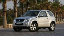 Suzuki Grand Vitara 3D - widok z przodu