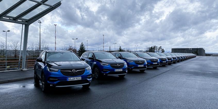 Opel Grandland X Hybrid 4 – koniec z marudzeniem