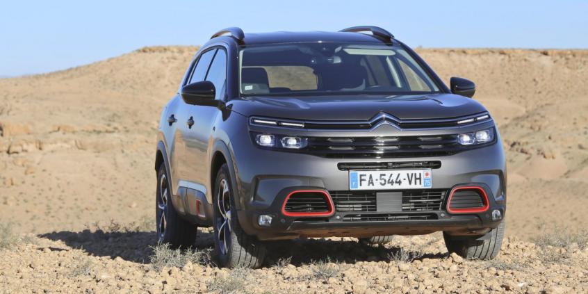 Chętnie zjedzie z asfaltu, ale... jest pewien problem. Nowy Citroen C5 Aircross