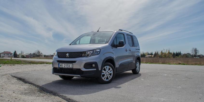 Opel Combo Life kontra Peugeot Rifter – starcie kombivanów!