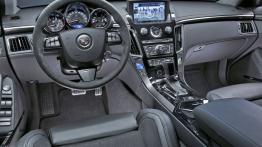 Cadillac CTS-V - pełny panel przedni