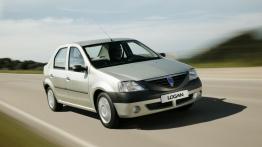 Dacia Logan - widok z przodu