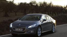 Peugeot 508 sedan - widok z przodu