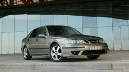 Saab 9-5 Sedan - widok z przodu