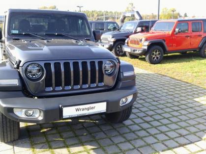 #Jeep #Wrangler #Renegade