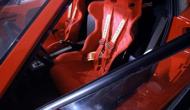 Testament Enzo - Ferrari F40 