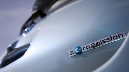 Nissan Leaf - emblemat