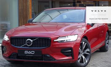 Volvo S60 III Sedan Facelifting 2.0 B5 250KM 2024 Plus Motyw: Dark