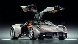 Pagani Huayra - przód - reflektory wyłączone