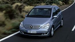 Mercedes Klasa B - widok z przodu