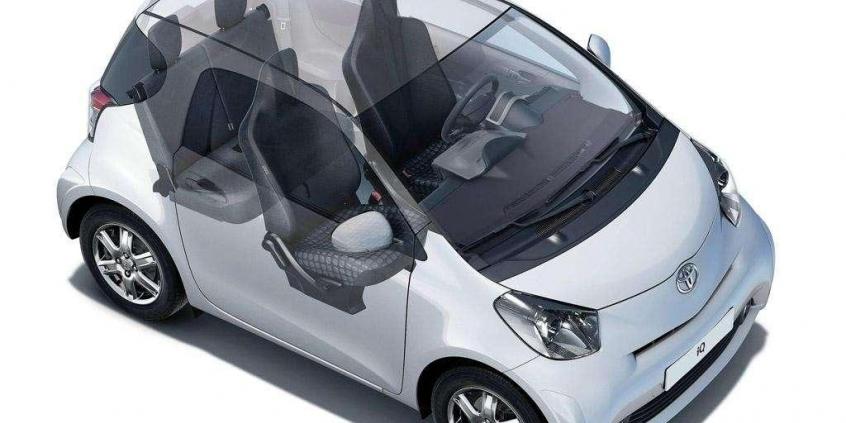 Toyota iQ - maleńka, ale jakże potężna