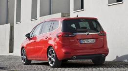 Opel Zafira Tourer BiTurbo - widok z tyłu