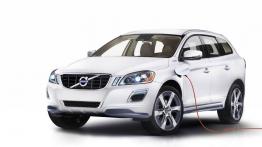 Volvo XC60 Plug-In Hybrid - widok z przodu