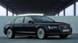 Audi A8 L Hybrid - prawy bok