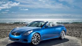 Infiniti G37 Cabrio - widok z przodu