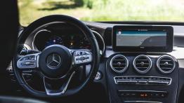 Mercedes C200 – mieliśmy tego nie zauważyć?