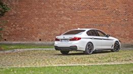 BMW M550i – może to nie M5, ale co z tego?