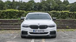 BMW M550i – może to nie M5, ale co z tego?