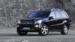 Mercedes Klasa GL - widok z przodu