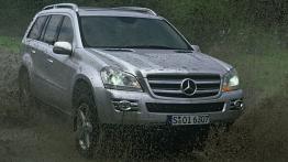 Mercedes Klasa GL - widok z przodu