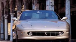 Ferrari 456 GT - widok z przodu