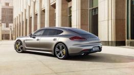 Porsche Panamera Turbo S po delikatnym liftingu