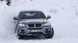 BMW X6 xDrive30d - widok z przodu