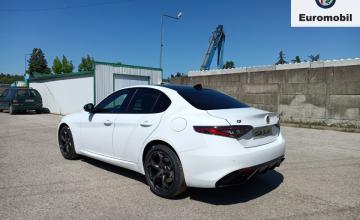 Alfa Romeo Giulia II Sedan Facelifting 2023 2.0 GME Turbo 280KM 2024 Tributo Italiano 2.0 GME 280 KM AT8 AWD, zdjęcie 2