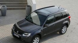 Suzuki Grand Vitara 5D - widok z przodu