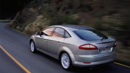 Ford Mondeo 2007 5d - widok z tyłu