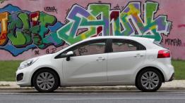 Kia Rio 2011 Hatchback 5d - lewy bok