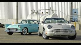 Ford Thunderbird - widok z przodu