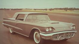 Ford Thunderbird - widok z przodu