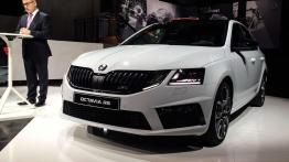 Nowa Octavia po faceliftingu – ŠKODA czy Š(z)KODA?