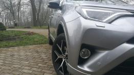 Toyota RAV4 – zima z hybrydą