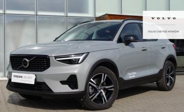 Volvo XC40 Crossover Facelifting 2.0 B3 163KM 2024 Plus Motyw: Dark