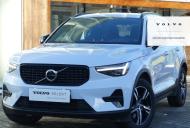 Volvo XC40 Crossover Facelifting 2.0 B4 197KM 2024 Plus Motyw Dark